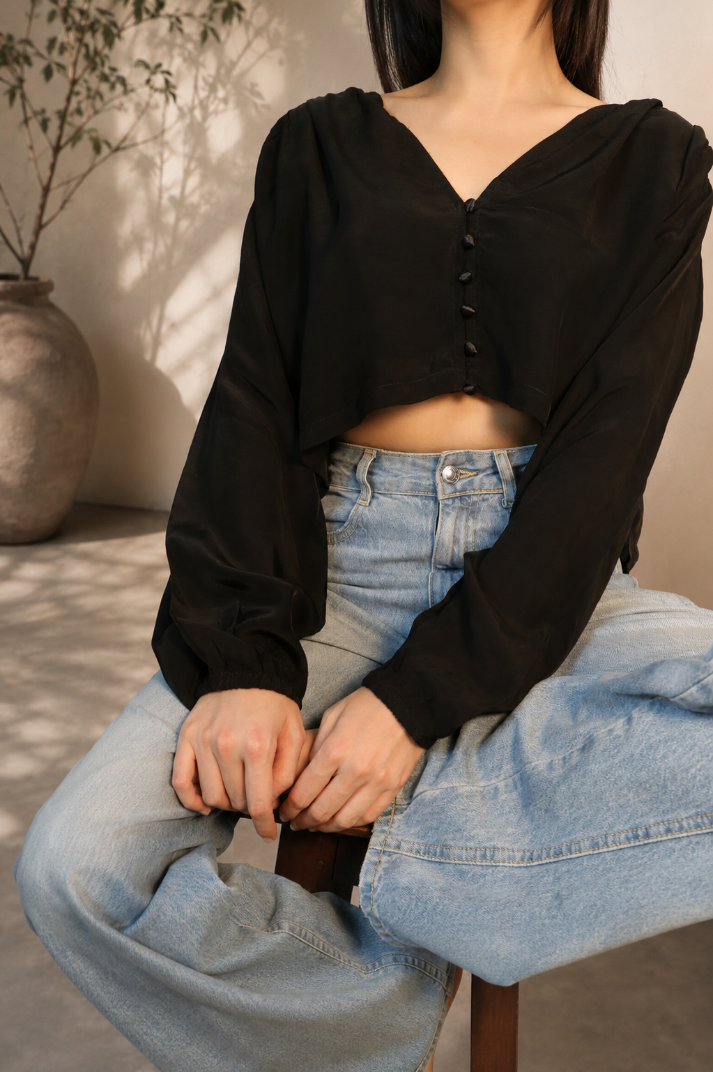 REIGN SILK CROPPED BLOUSE